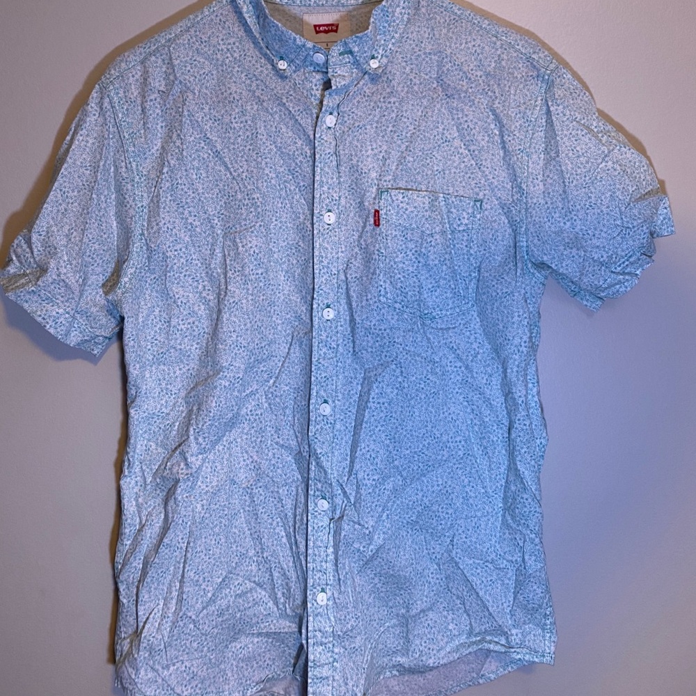 Levi’s Button Down Shirt